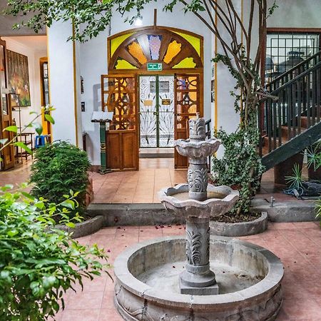 Hostal Riviera Sucre Отавало Экстерьер фото