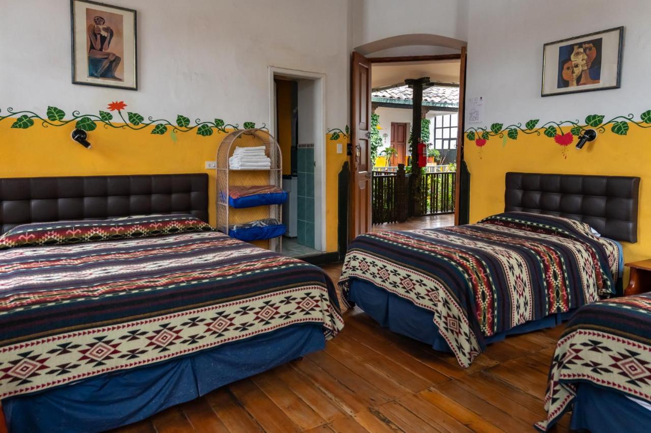 Hostal Riviera Sucre Отавало Экстерьер фото