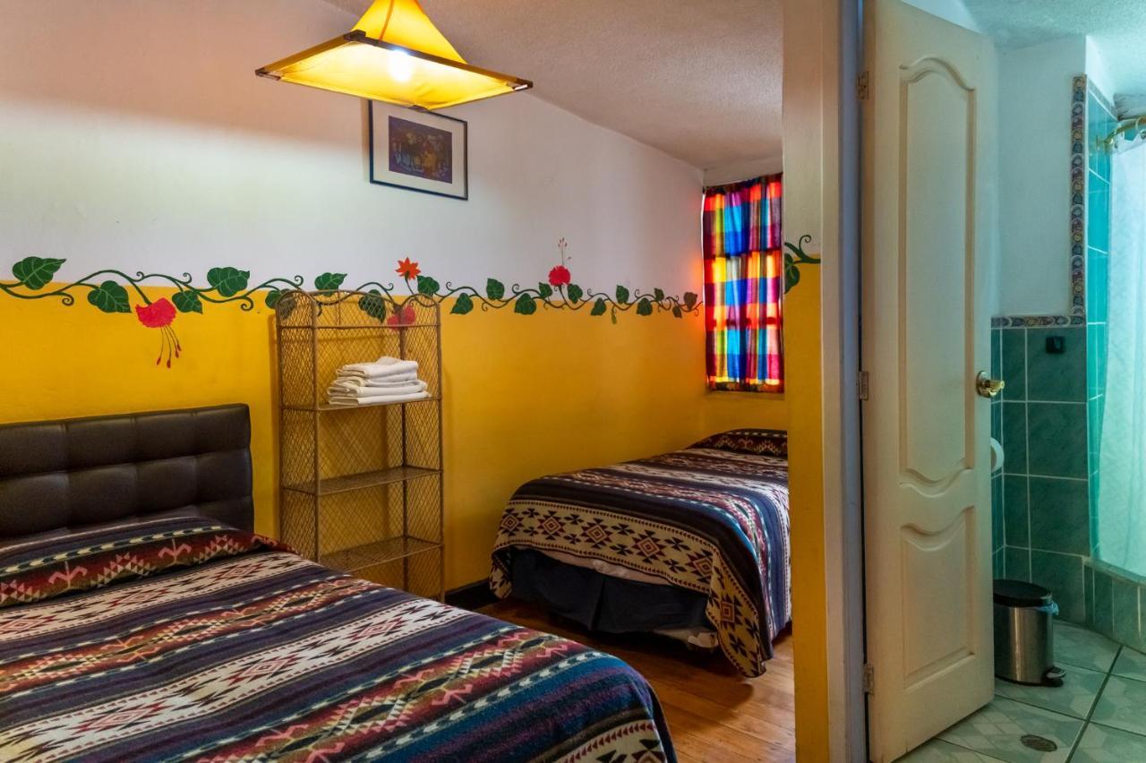 Hostal Riviera Sucre Отавало Экстерьер фото