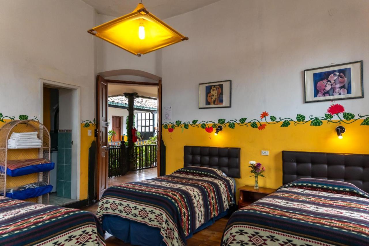 Hostal Riviera Sucre Отавало Экстерьер фото