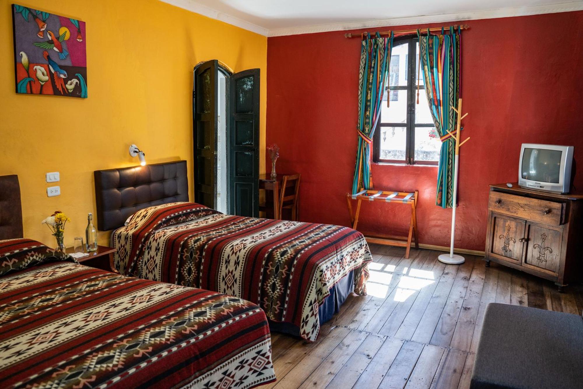 Hostal Riviera Sucre Отавало Экстерьер фото