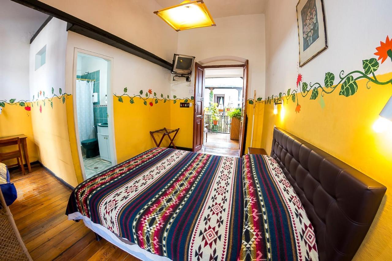 Hostal Riviera Sucre Отавало Экстерьер фото
