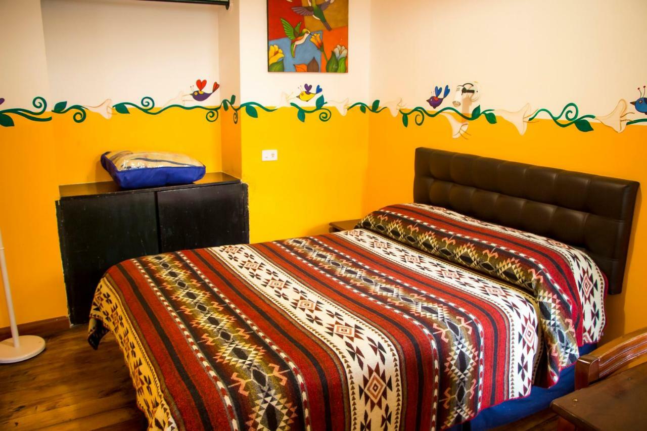 Hostal Riviera Sucre Отавало Экстерьер фото